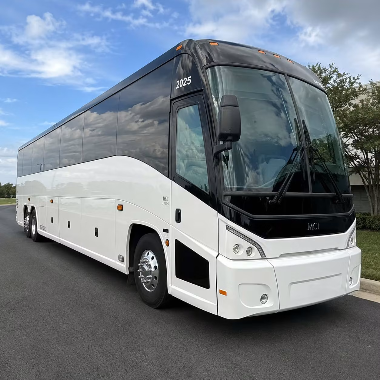 charter buses and party buses to the spokane arena for every big show